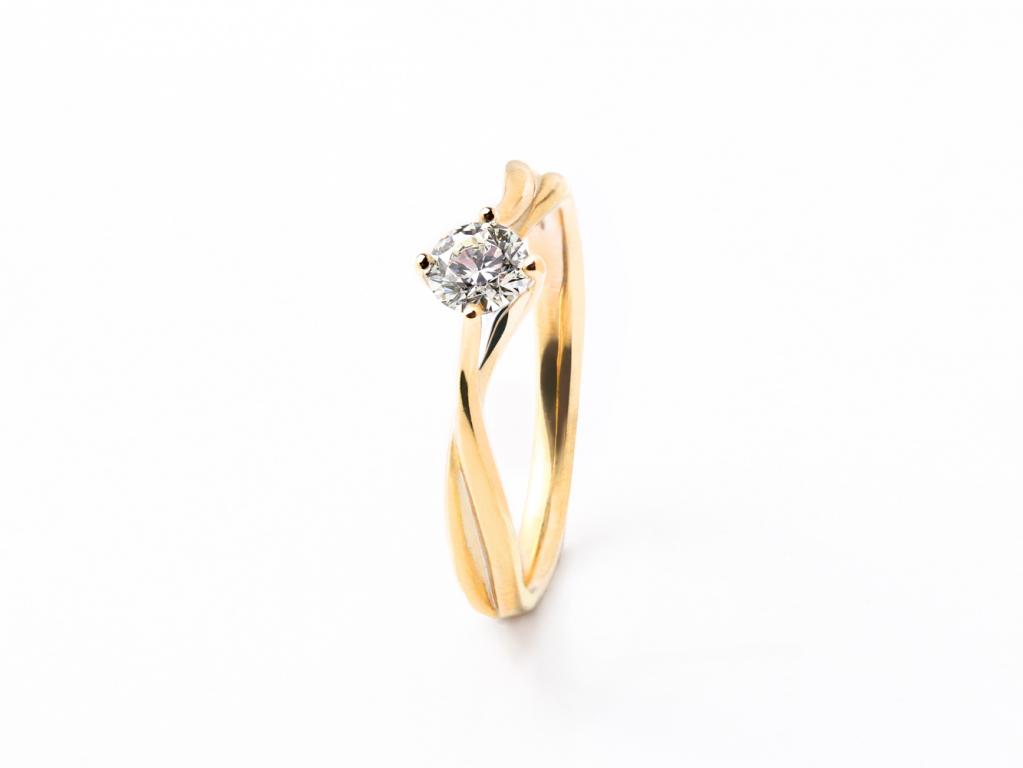 優雅四爪戒指  0.3ct  KY  戒圍#9.5