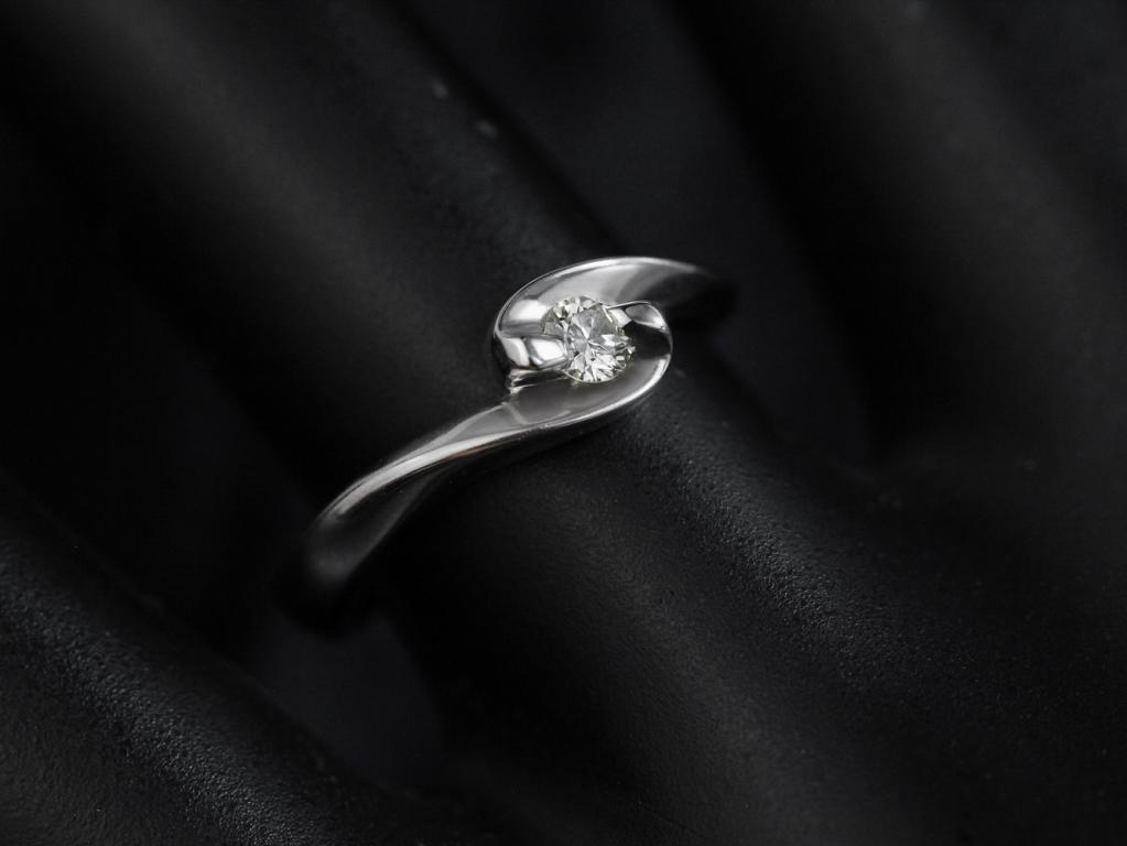 8K白鑽戒戒指 0.11ct/1P