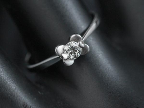K白鑽戒(女) 0.17ct/1p