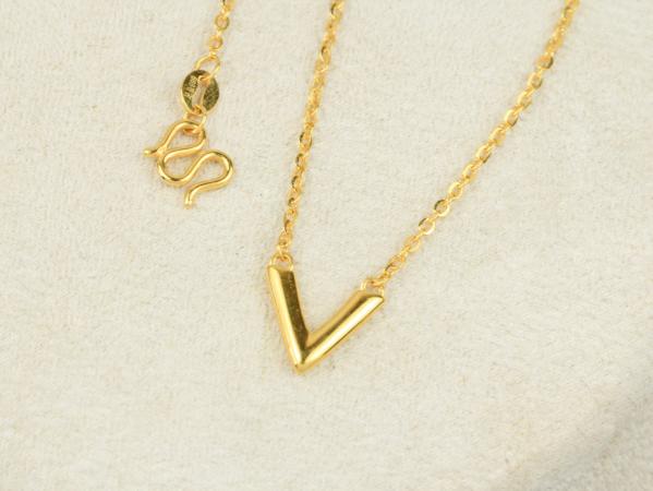 5G黃金V字套鍊 1.36錢 42+2.5CM