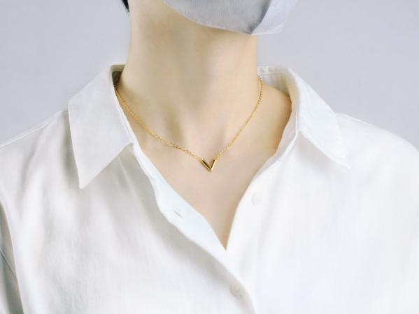 5G黃金V字套鍊 1.36錢 42+2.5CM