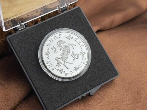 炫麗駿馬紀念銀幣1盎司